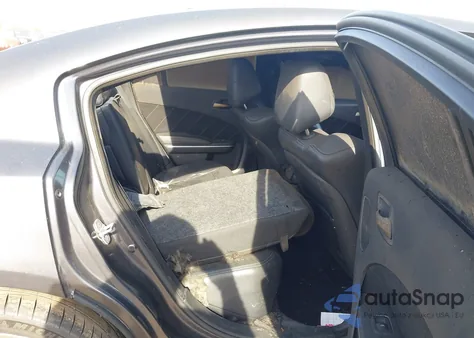 2013 Dodge Charger Srt8 z USA, uszkodzony, nr VIN 2C3CDXEJ4DH660625